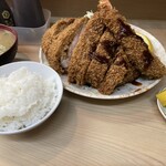 丸八とんかつ 支店 - 