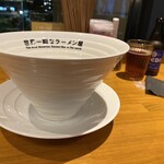 Sekaiichi Himana Ramen Ya - 深〜い器