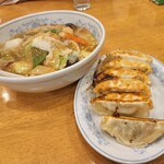 Gyoza no Manshu Hatogaya Eki Mae Ten - 