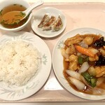 Men Pot - 酢豚定食