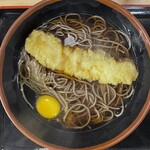 yomoda soba Yurakucho Ten - イカ天そば（ネギ抜き）¥540　単品生玉子¥60