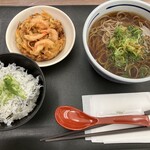 Toyosu Shokudo Ebina Sa-Bisu Eria Kudari Sen - 