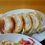 Apricot - 餃子。焼き具合が完璧