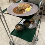 FPDM RESTAURANT - トレイを運ぶ用カート