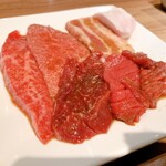 Yakiniku Namonaki Meiten e Ittou Nyuukon Ichimai Uri Yakiniku - 