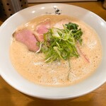 Ramen 辻 - 【2024年09月】鶏白湯醤油＠950円、提供時。