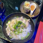 Bangkok 77 - ランチメニュー「タイ風チキンラーメンセット」(1320円)