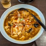 Ippin En - ■サンラー刀削麺 900円(内税)■