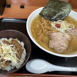 肉煮干中華そば 鈴木ラーメン店 - 