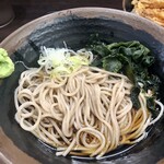 Toge no Soba - 具材はワカメ、ネギ、ワサビ