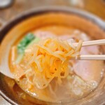 Tenko - 西山製麺の黄色い麺