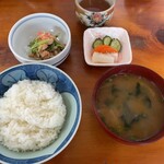 Ko Jima - ご飯、味噌汁、小鉢