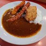 Curry Shop Bara Nisseki Mae Ten - 令和6年10月 営業時間(11:00〜19:00)
                        バラカレー辛口 税込950円
                        カツ、海老、ソーセージ、こまつ菜入り