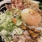 ラーメン まぜそば マゼシャモジ - 具沢山！