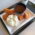 Kimagure Kitchen Agui Sakurazaka Kyo wa Curry no Kibun! - スタンダードカレーと揚物