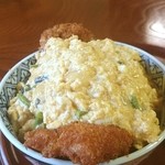 Oshokuji Dokoro Sasaki - 普通の家をそのまま店にした感じの造り。こういうのは苦手です。
                        
                        味も店の造りとリンクして家庭的な味。家庭的な味が悪いわけではないがコレで900円はコスパ悪し。