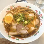 尾道ラーメン 十六番 - 料理写真:ラーメン