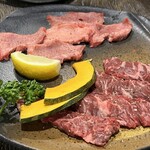 炭火ホルモン 焼肉 金丸 - 