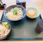 はなまるうどん - 2024年12月　かけ中、ミニ豚丼、大根