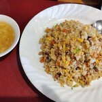 中国料理 パンダ - 料理写真:五目炒飯(大盛り)