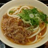 Ekimenya Hiroshimaekiten - 肉うどん (税込)560円 ※拡大 (2024.12.22)