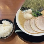 Kabuki Ya - マックスラーメンに小ライス