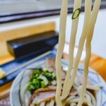 いけこうどん - 麺は独自の配合で3.7㎜と4.2㎜の微妙に違う太さの混合麺