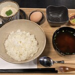 勾玉レストラン - 卵かけご飯定食・茶碗蒸し