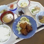 喜楽 - 品数が多くヘルシー☆で、美味しかったです♪（日替わりランチ）　★４．０　写真がボケボケで、すみません。＾＾；