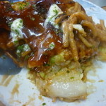 Okonomiyaki Yuta - お好み焼き（ぶた肉）そば、おもちトッピング（中の餅）