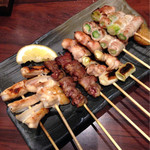 Yakitori Kobo Minamiota Ten - なんこつ(ヤゲン)¥120×2
                      ・ハツ¥90×2・ねぎま¥130×2・アスパラ巻き¥180×2  外税です。