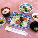 Wellpia Iyo - 刺身定食