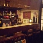 Izakaya GINZA Mikuni - カウンターも広々。