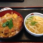 Daisuke Udon Kawazu Ten - カツ丼とミニうどん