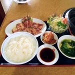 Midou En - 和牛カルビ定食1000円。