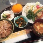 San Ten Sho - 日替わり減農薬玄米定食（揚げ物）800円