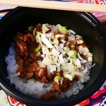 肉の日山 - Ａ５和牛 すじ焼き丼￥３００