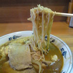 Ramen no Ippuku - 麺はやや縮れの入った中間太麺。