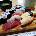 Koi Zushi Komazawa Ten - 上にぎり 1100円。