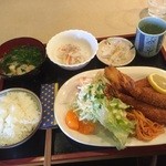 ネオポリス - エビフライ定食