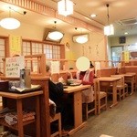 伊勢うどんのまめや - 店内の雰囲気