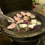 Yakiniku Gyuzan Bekkan Kagoshima Tenmonkan Ten - 炭火です