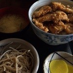 Yabushou - イカの天丼 ミニ大根そばも付きます