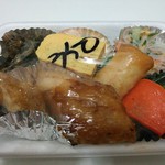 Ajiyoshi Sozai Ten - お惣菜パック 350円