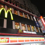 McDonald's Shinjuku Nishiguchi Ten - 外観