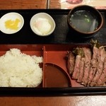 Sumibi Yakiniku Yasubee - サーロインステーキ定食1000円