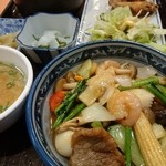 東天閣 - 八宝菜定食