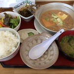 ひかりや - ホルモン鍋定食　700円