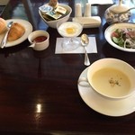 King of Dining - 最初はこちらが運ばれてきました。