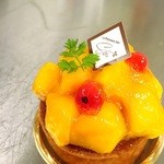 La Patisserie Seri - 夏メニュー＊アップルマンゴーを贅沢に使用したタルトです！